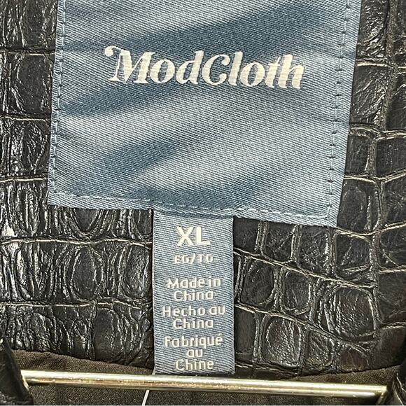 Modcloth Crocodile Rock Moto Jacket - Picture 8 of 14